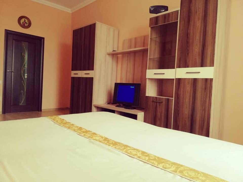 Apartment городоцька 169, жд вокзал,близько центр,парковка Lviv