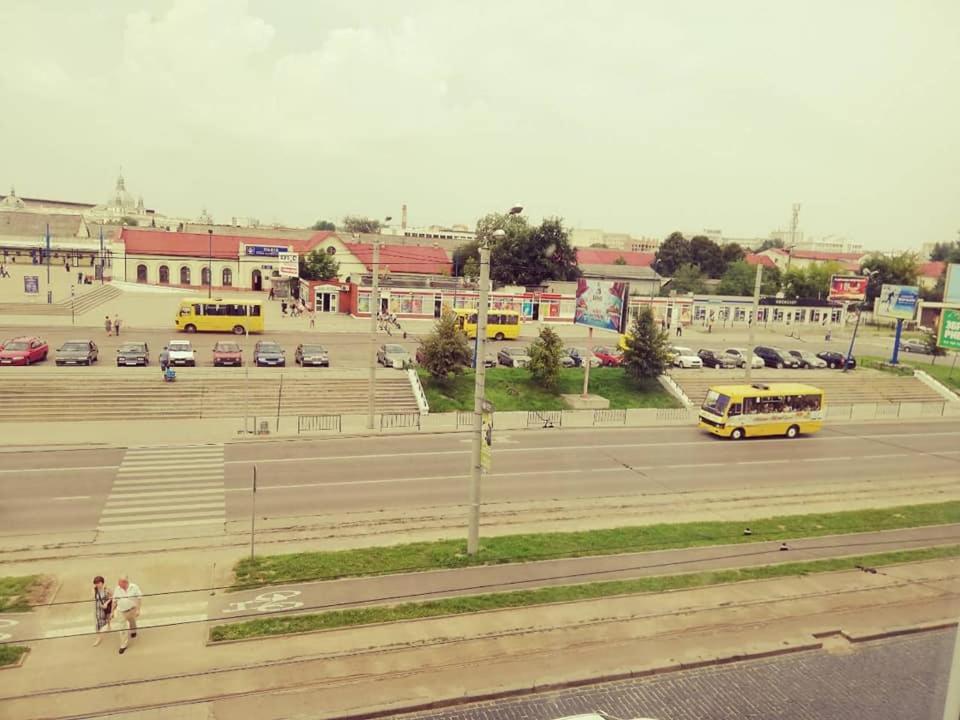 Apartment городоцька 169, жд вокзал,близько центр,парковка